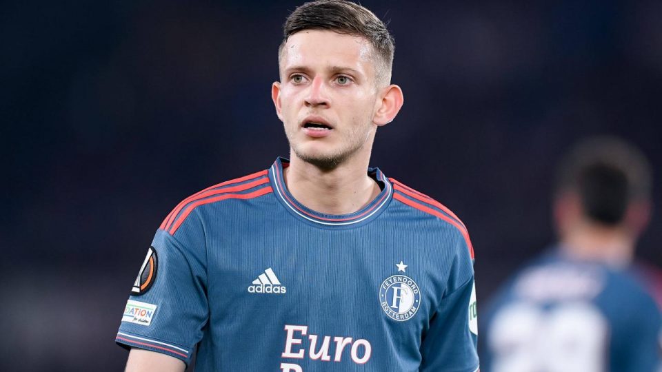 Fenerbahçe Polonyalı futbolcu Sebastian Szymanski’nin transferi duyurdu